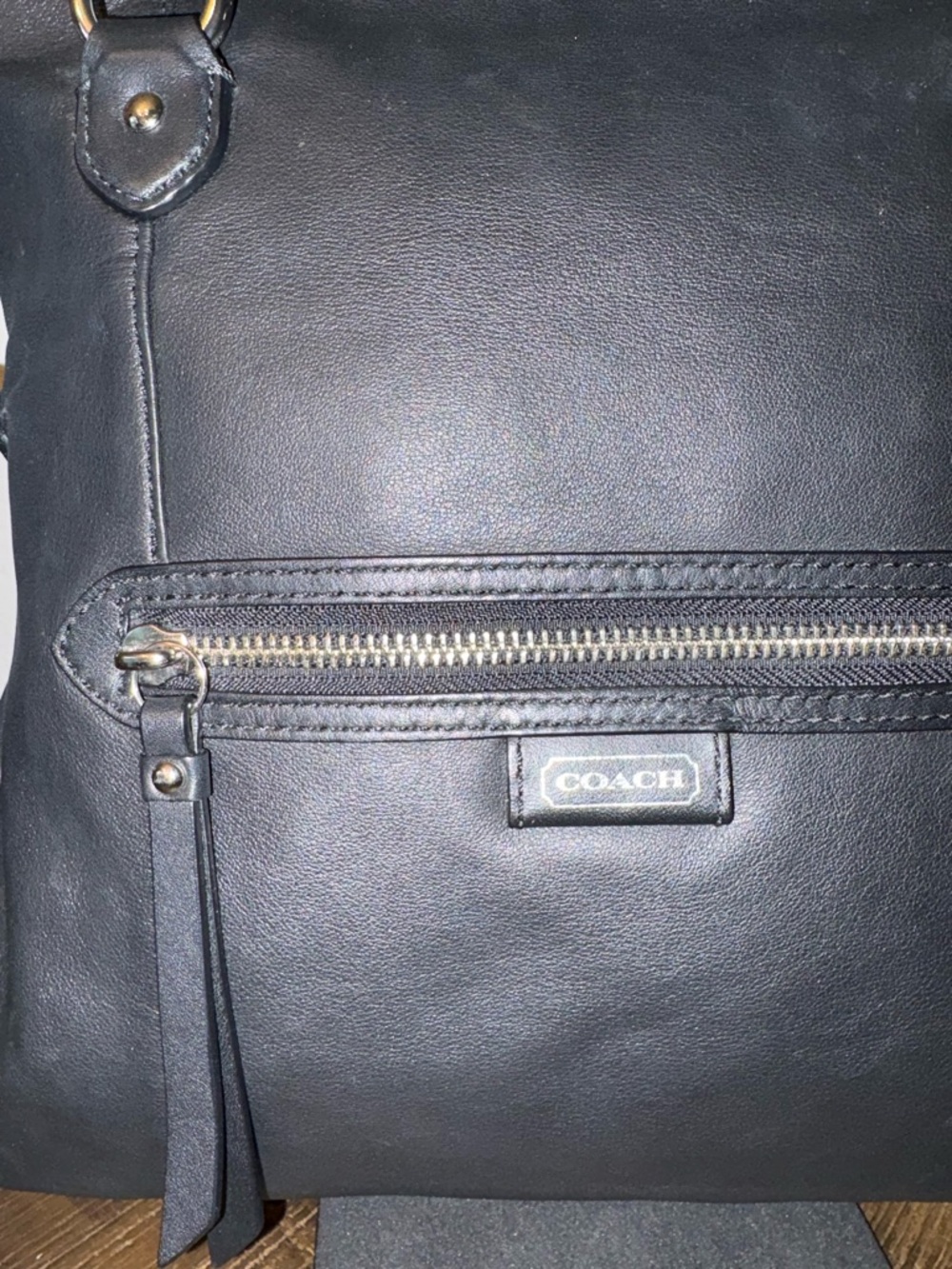 🖤 Coach Black Leather Tote Shoulder Bag | Classic Zip Pocket - Picture 2 of 7